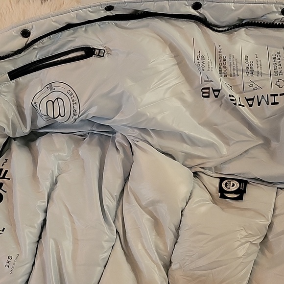 Aritzia TNA Superpuff - Picture 4 of 8